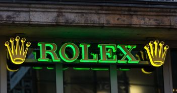 Rolex übernimmt Bucherer: Einstieg ins (Foto: AdobeStock - Tobias Arhelger 288417263)
