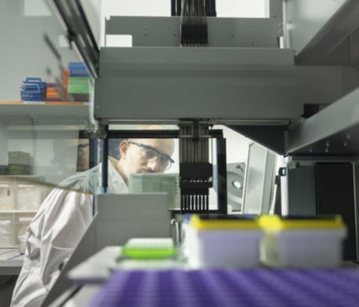 Laborautomation ist ein wichtiger Bestandteil der Produktion (Foto: Thermo Fisher Scientific, Florian Hammerich)