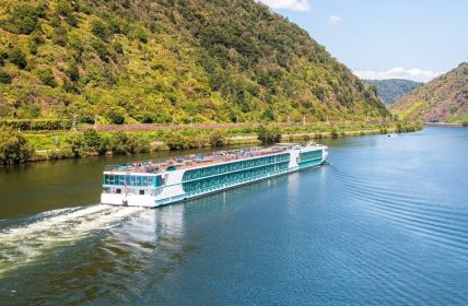 Deutsche Reisewirtschaft erzielt Rekordausgaben von 87,9 Milliarden Euro (Foto: AdobeStock - mitifoto - 460528191)